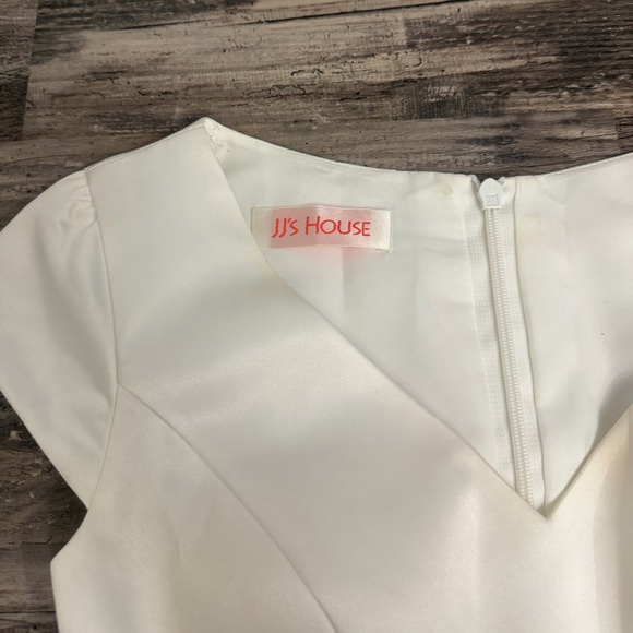 JJ’s House A-Line V-Neck Tea Length Satin Chiffon Mother Of The Bride Dress - Picture 8 of 9